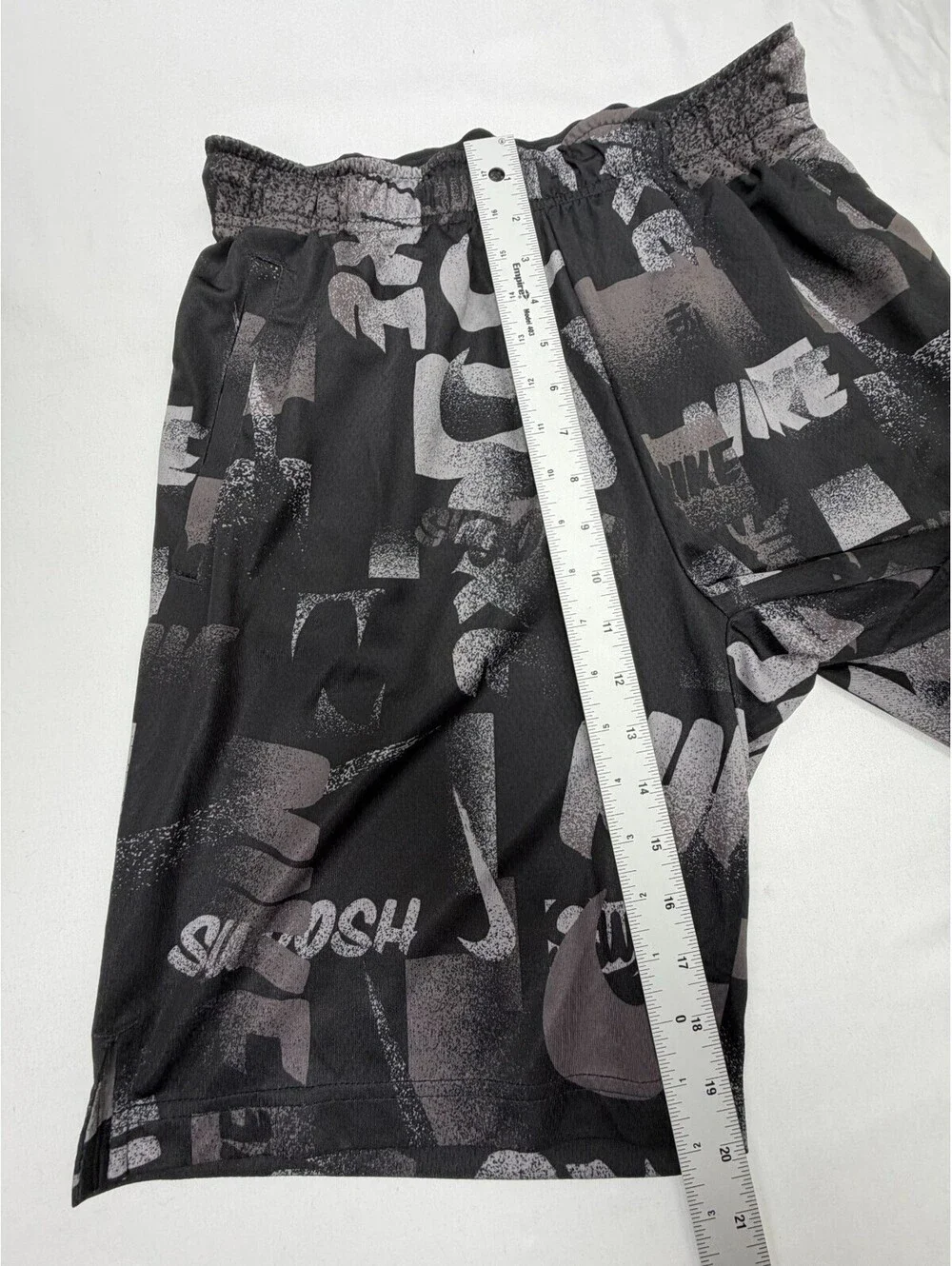Nike Boy's Shorts Athletic Dri Fit Drawstring Graphic Print  Size M Black